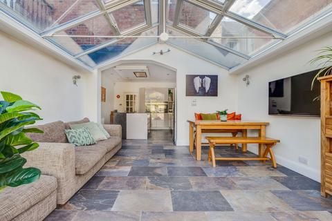 4 bedroom semi-detached house for sale, Dukes Avenue, New Malden KT3