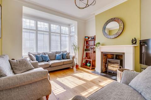 4 bedroom semi-detached house for sale, Dukes Avenue, New Malden KT3