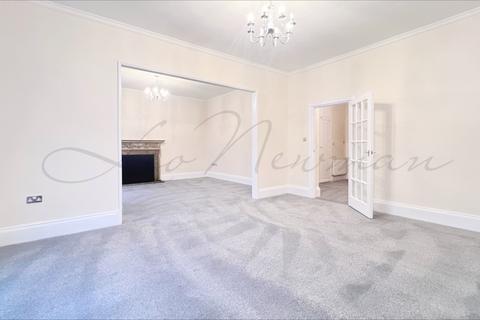 4 bedroom flat to rent, Bickenhall Mansions, London W1U