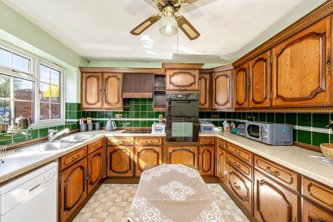 2 bedroom semi-detached bungalow for sale, Penlands Vale, Steyning BN44