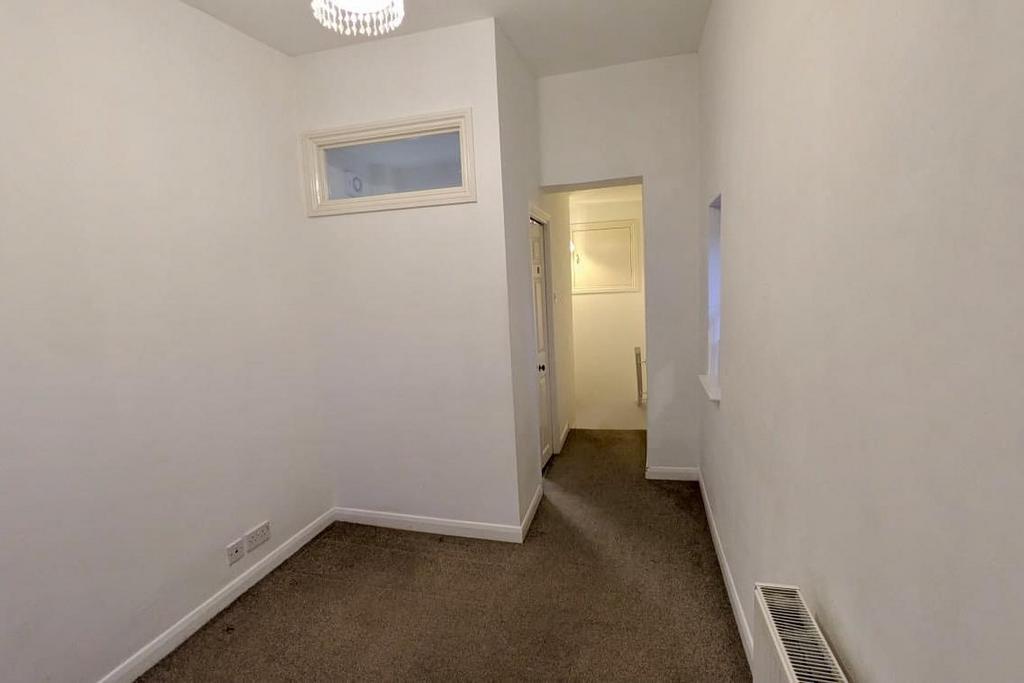 Whats App Image 2025-11-03 at 17.28.10.jpeg