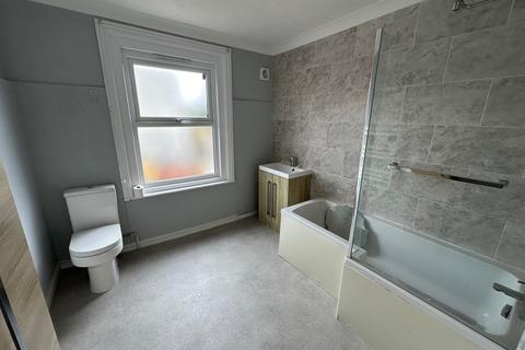 1 bedroom flat to rent, Penhill Road, Lancing BN15