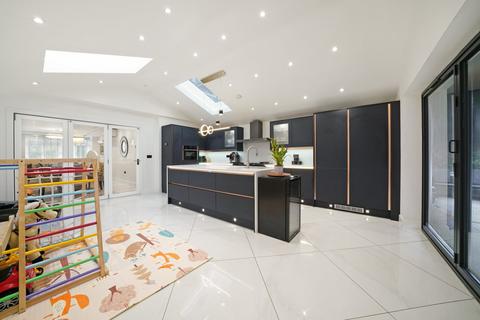 4 bedroom semi-detached house for sale, Farley Road, South Croydon, CR2