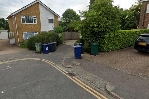 Garage to rent, Sutton Crescent, Barnet EN5
