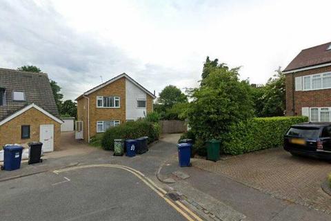 Garage to rent, Sutton Crescent, Barnet EN5