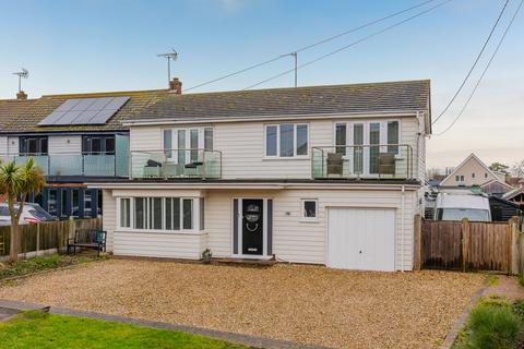 4 bedroom detached house for sale, West Mersea, CO5
