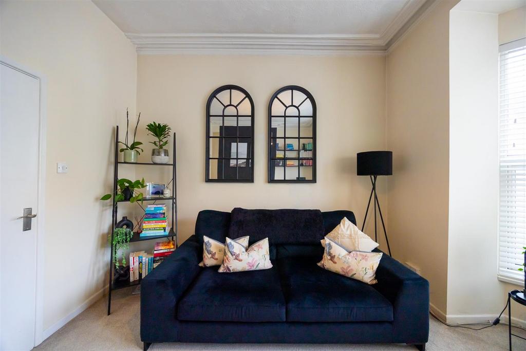 Sofa.jpg