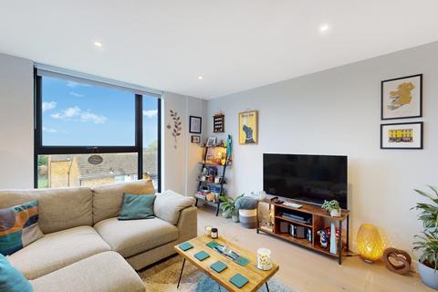 2 bedroom flat for sale, Luna Apartments, Ruislip HA4