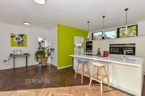 4 bedroom detached house for sale, Burgess Fields, Maidstone ME17