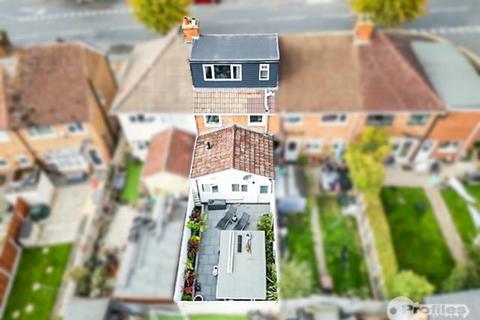4 bedroom terraced house for sale, Tudor Road, Hinckley