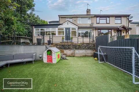 Sherbrook Grove, Buxton
