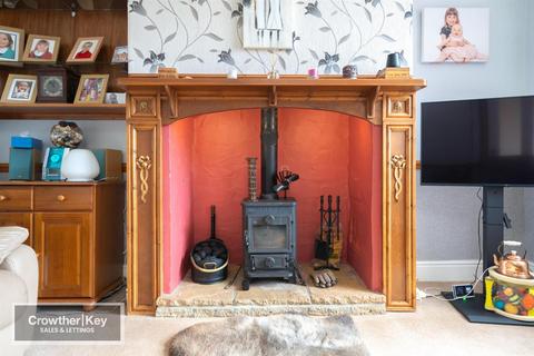 3 bedroom house for sale, Meadow Lane, Dove Holes, Buxton