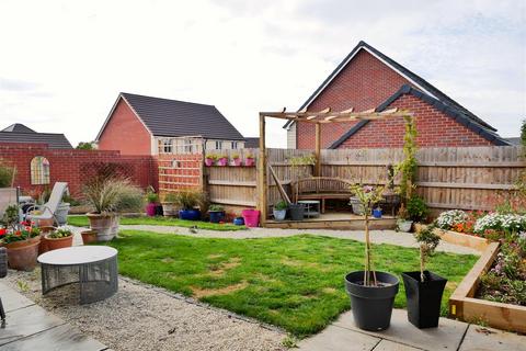 undefined, Sparrow Crescent, High Penn Park, Calne