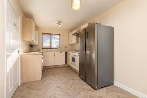 3 bedroom semi-detached house to rent, Chamomile Close, Pontprennau, Cardiff, CF23