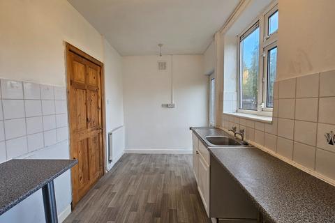 3 bedroom terraced house to rent, New Lane, Bolton