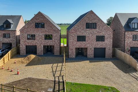 4 bedroom detached house for sale, Stow Road, Wiggenhall St. Mary Magdalen, PE34