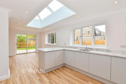 4 bedroom detached house for sale, Great Elms, Hadlow, Tonbridge, Kent