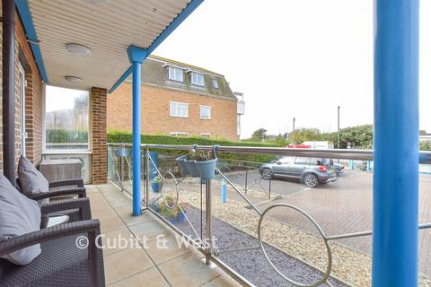 2 bedroom ground floor flat for sale, Lakeview, Rustington BN16