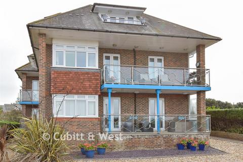 2 bedroom ground floor flat for sale, Lakeview, Rustington BN16