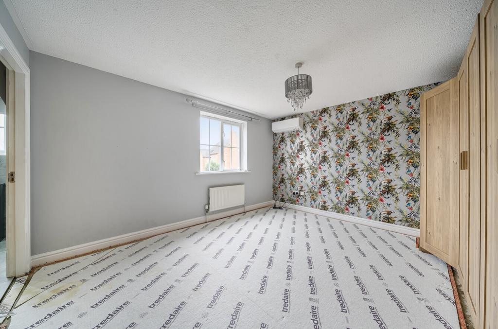 1361425-17-68dd5c3f522e1