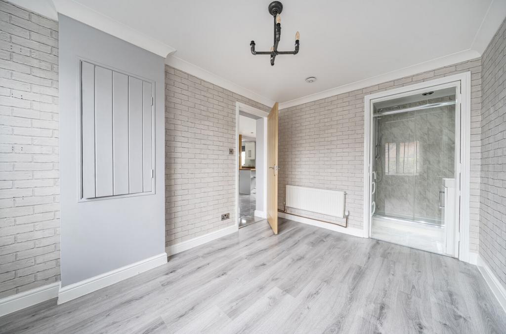 1361425-3-68dd578d43daf