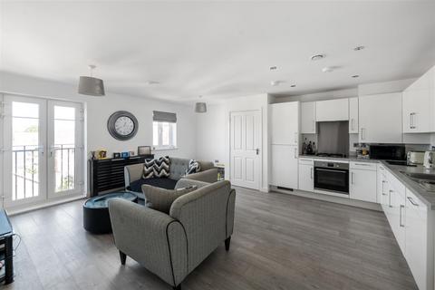 2 bedroom apartment for sale, Killick Close, Crawley
