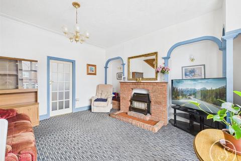 2 bedroom detached house for sale, Nixon Avenue, Leeds