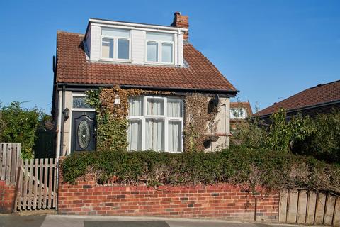 2 bedroom detached house for sale, Nixon Avenue, Leeds