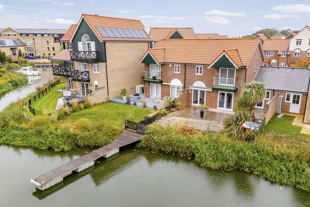 9 Bridge Walk (Burton Waters)-4