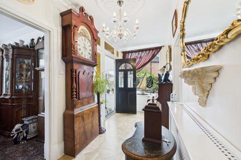 5 bedroom semi-detached house for sale, Podsmead Road, Gloucester, Gloucestershire, GL1