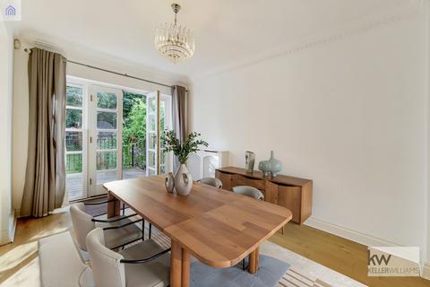 4 bedroom terraced house to rent, Grosvenor Place Vale Road, Weybridge, KT13
