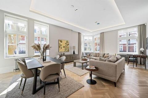 3 bedroom apartment to rent, Kensington Court, Kensington, W8