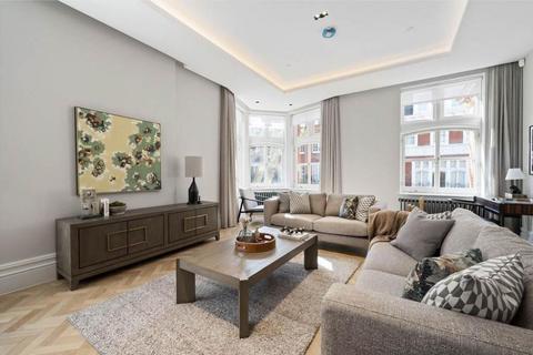 3 bedroom apartment to rent, Kensington Court, Kensington, W8