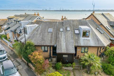 undefined, Ferrymans Quay, Netley Abbey, Southampton