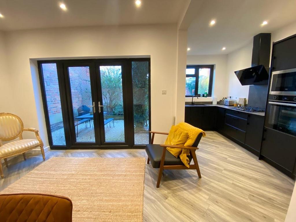 Living dining area