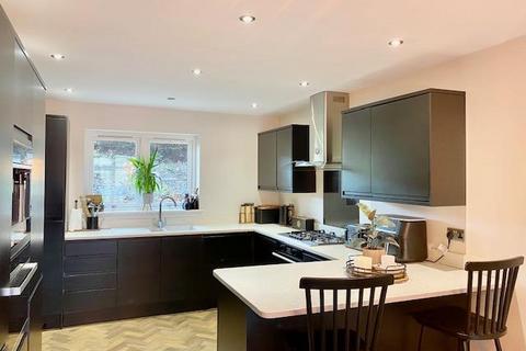 5 bedroom detached house for sale, Clough Lane, Brighouse