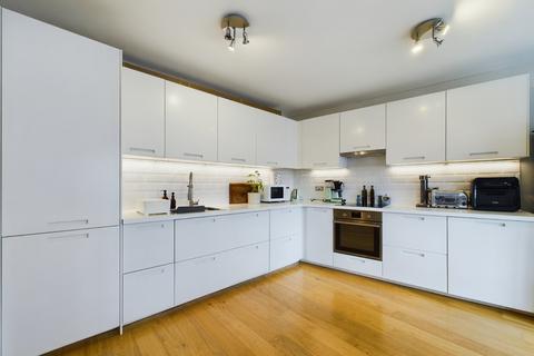 2 bedroom flat for sale, Steedman Street, London, SE17