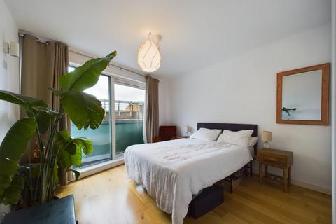 2 bedroom flat for sale, Steedman Street, London, SE17