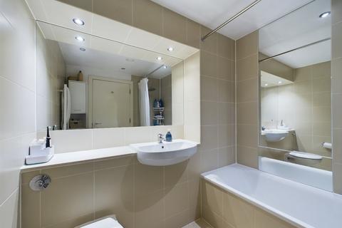 2 bedroom flat for sale, Steedman Street, London, SE17