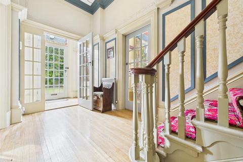 5 bedroom detached house for sale, Canton Villas, Bridlington