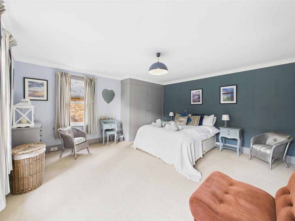 Bedroom: