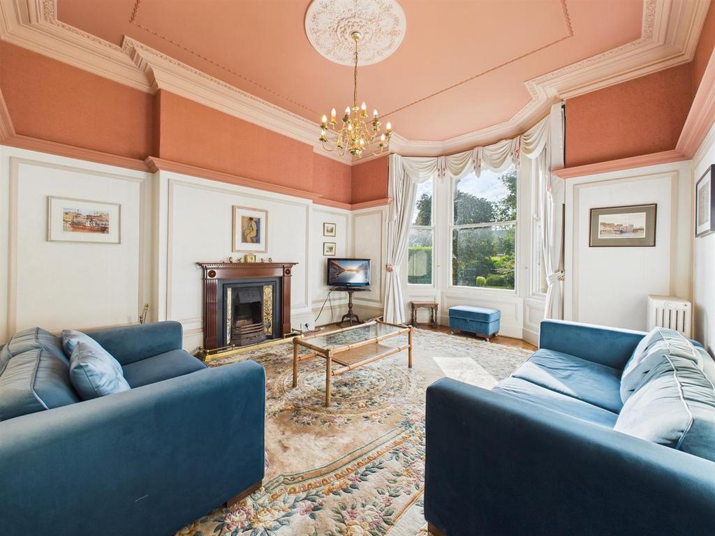 Lounge: