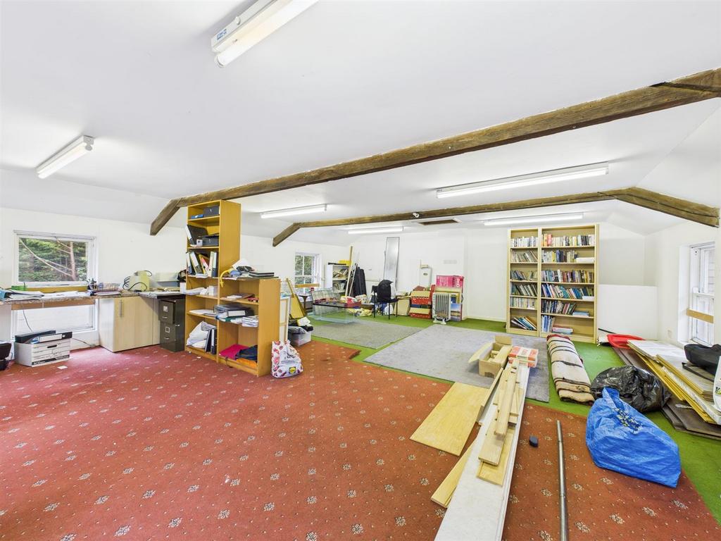 Double garage/workshop: