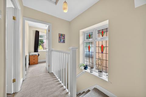 3 bedroom semi-detached house for sale, Horsforth, Leeds LS18