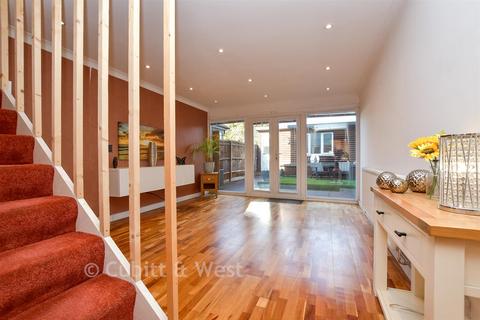 Maybury Close, Tadworth, Surrey
