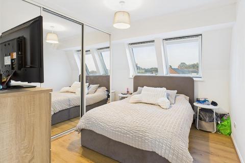 undefined, Dove Place, Aylesbury HP19