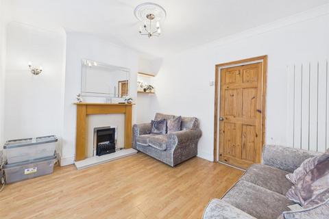 11 Selby Chase, Ruislip, HA4 9AX