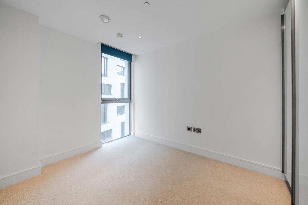 1350472-12-68caba...