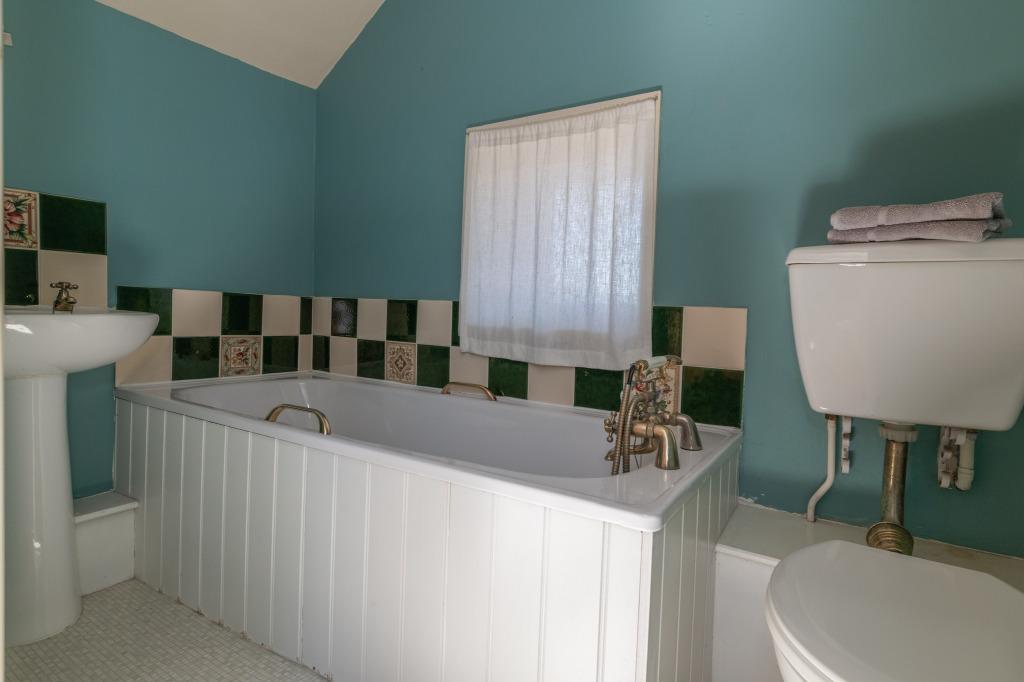 En Suite Bathroom