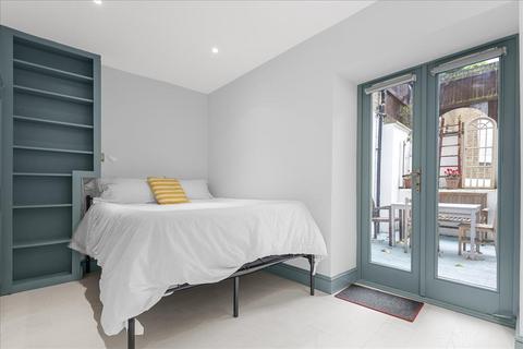 2 bedroom apartment to rent, Powis Gardens, London, W11